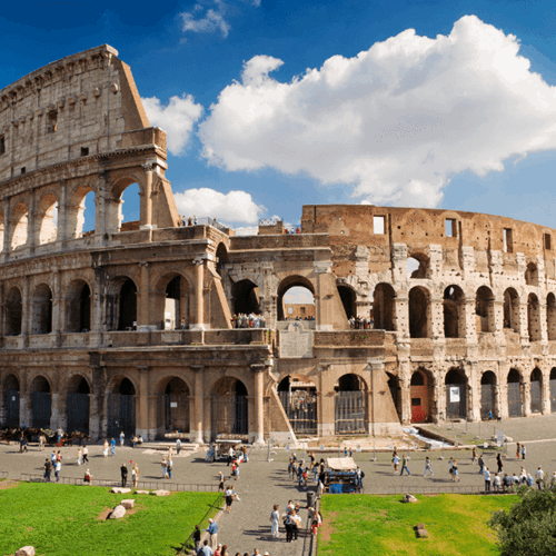 Visit-Colosseum-on-Italy-Holiday