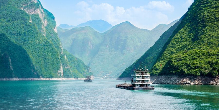 Experience Yangtze river cruise