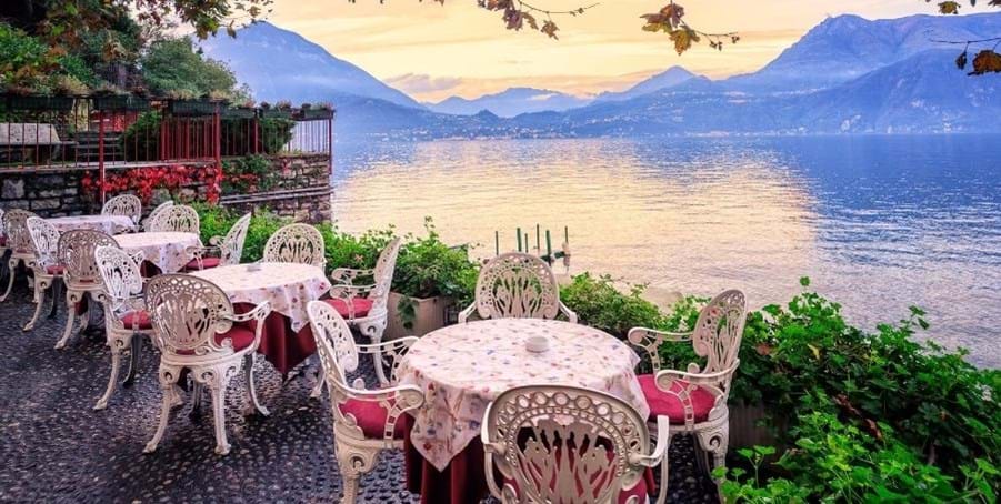 Dinner with a view on the shores of Lake Como
