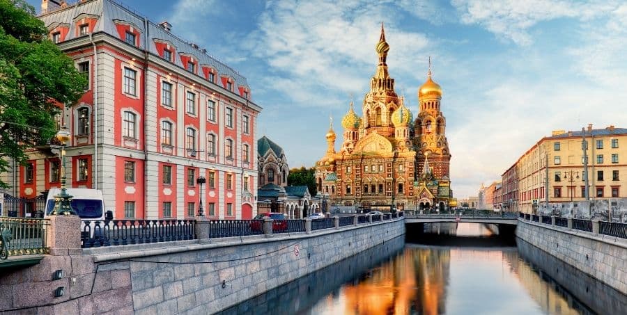 Visit Saint Petersburg