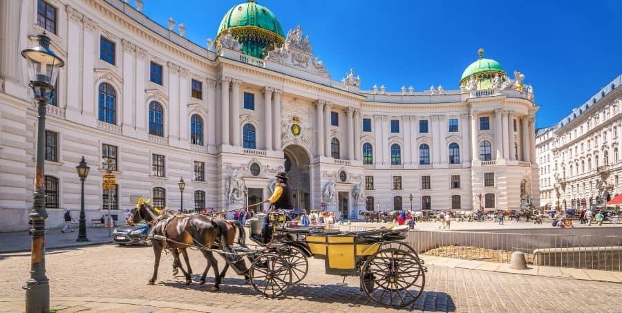 Guided city tour of Vienna