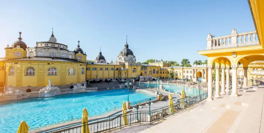 Experience thermal baths in Budapest